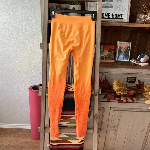 Alphalete Pants - Alphalete women’s Amplify leggings size small